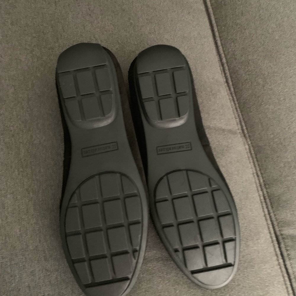 Shoes - Picture 3 of 3